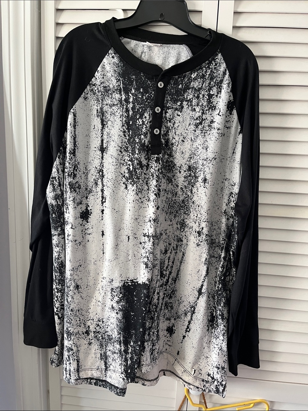 LuLaRoe Black & White Long Sleeve Henley